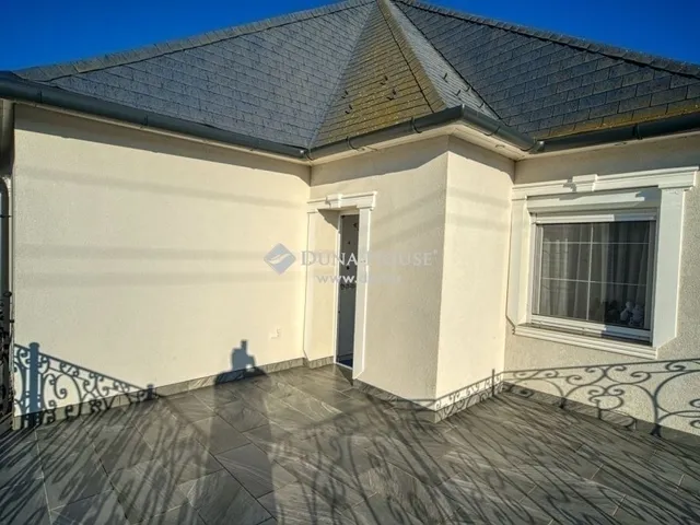 Eladó ház Gyál 260 nm