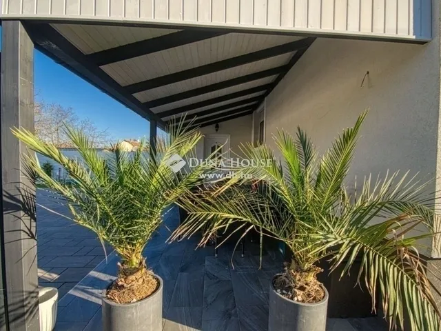 Eladó ház Gyál 260 nm