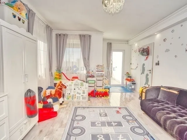 Eladó ház Gyál 260 nm