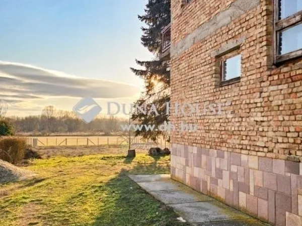 Eladó ház Tápiószecső 220 nm