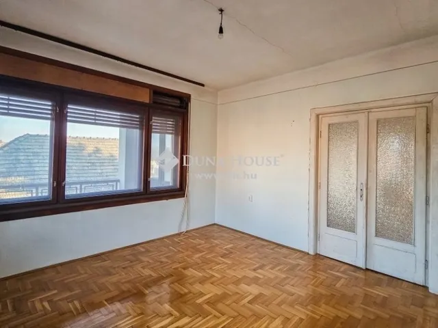 Eladó ház Tápiószecső 220 nm