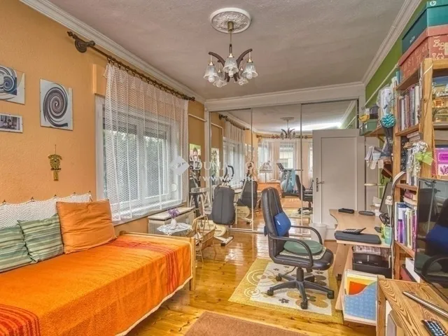 Eladó ház Budapest XVIII. kerület, Újpéteritelep 142 nm