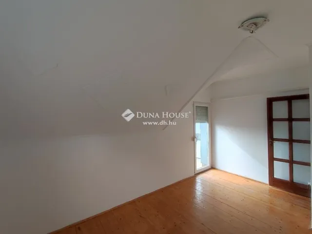 Eladó ház Budapest XVIII. kerület, Újpéteritelep 145 nm