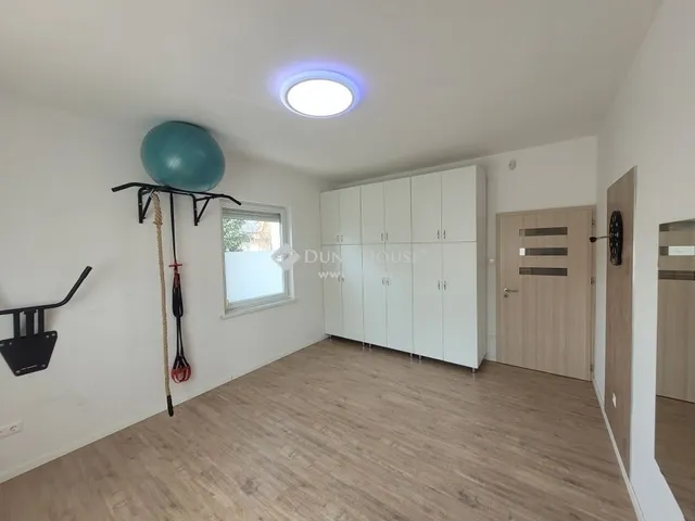Eladó ház Budapest XVII. kerület 300 nm