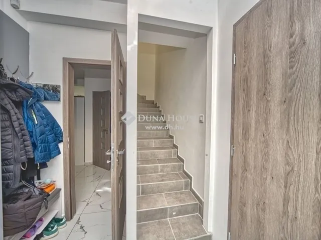 Eladó ház Gyál 270 nm
