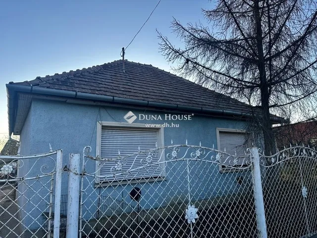 Eladó ház Nagytarcsa 100 nm