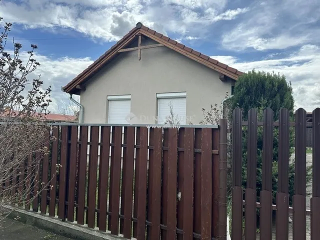 Eladó ház Monor 78 nm