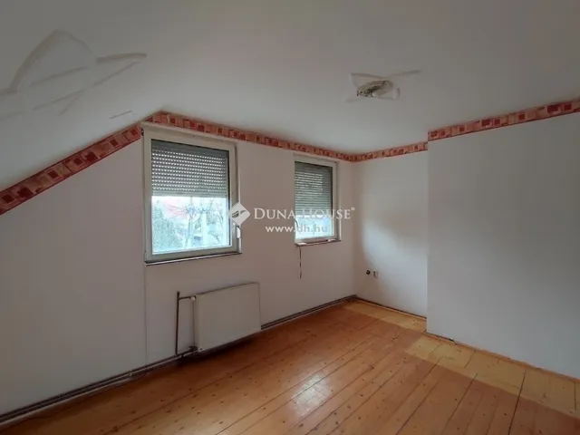 Eladó ház Budapest XVIII. kerület, Újpéteritelep 145 nm