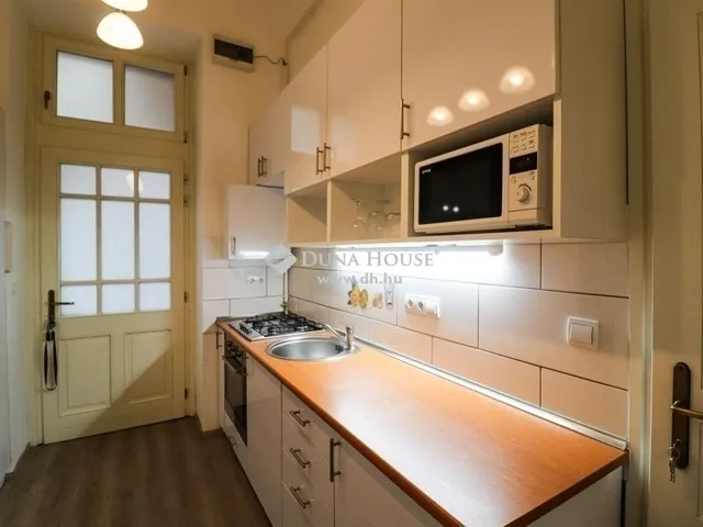 Eladó lakás Budapest VI. kerület 32 nm