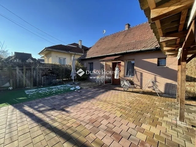 Eladó ház Budapest XVIII. kerület, Újpéteritelep 141 nm