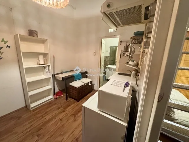 Eladó lakás Budapest VI. kerület 29 nm