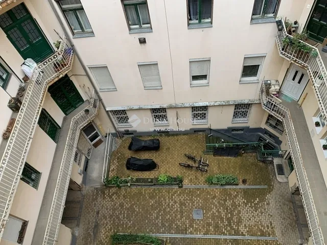 Eladó lakás Budapest XIV. kerület 70 nm