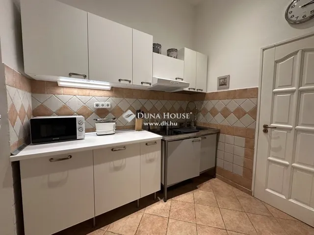 Eladó lakás Budapest VI. kerület 31 nm