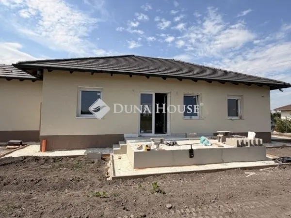 Eladó ház Délegyháza 93 nm