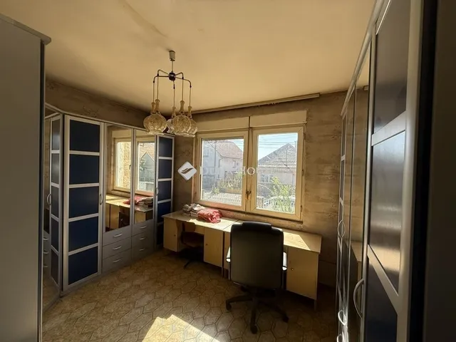 Eladó ház Budapest XVIII. kerület 250 nm