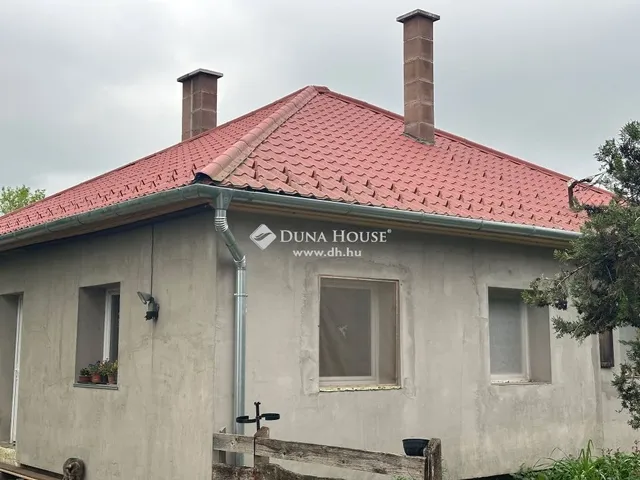 Eladó ház Hernád 77 nm