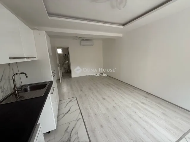 Eladó ház Vecsés 25 nm