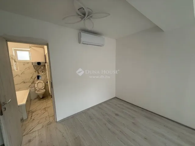 Eladó ház Vecsés 25 nm
