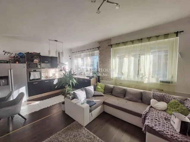 Eladó ház Budapest XV. kerület 84 nm