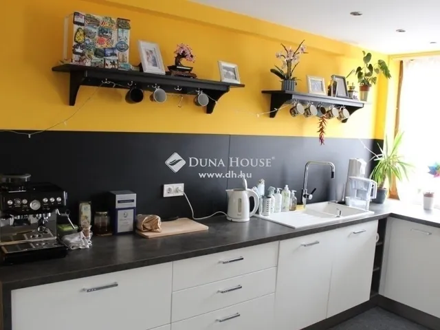 Eladó lakás Budapest VIII. kerület 70 nm