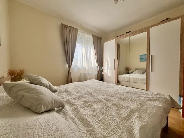 Eladó lakás Budapest XVIII. kerület, Ganzkertváros 74 nm