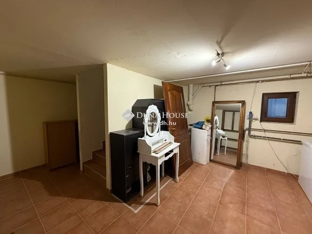 Eladó ház Dabas 250 nm