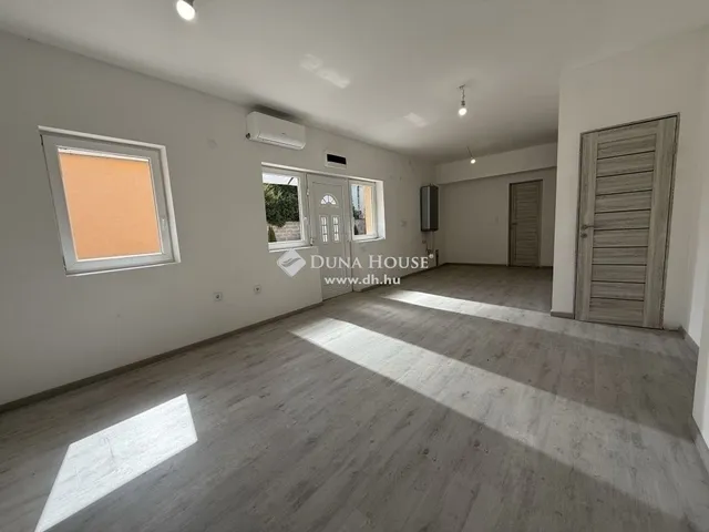 Eladó ház Budapest XVIII. kerület, Szemeretelep 75 nm