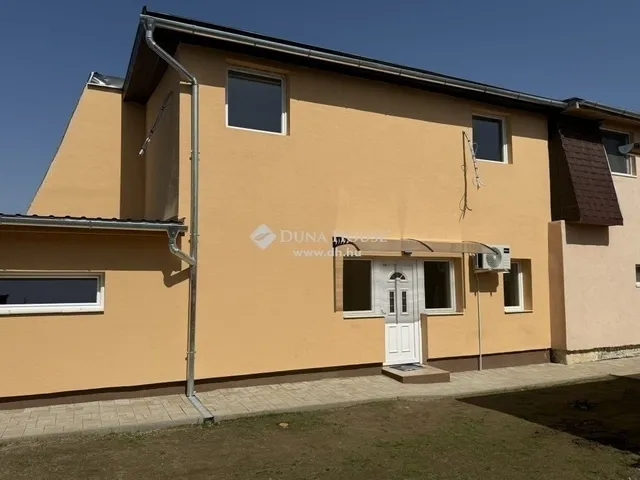 Eladó ház Budapest XVIII. kerület, Szemeretelep 75 nm