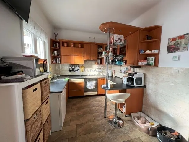 Eladó ház Budapest XVIII. kerület, Szemeretelep 160 nm
