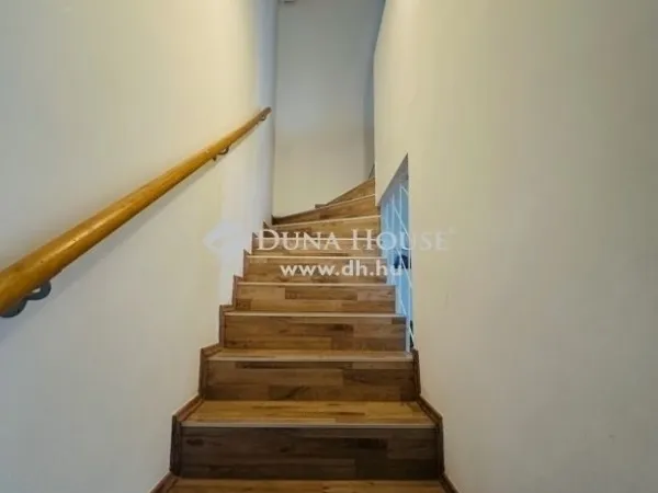 Eladó ház Üllő 72 nm