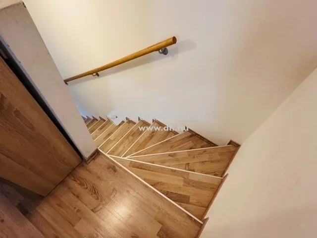 Eladó ház Üllő 72 nm
