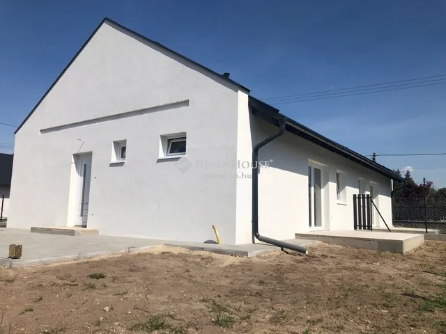 Eladó ház Felsőpakony 60 nm