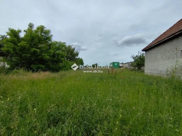 Eladó telek Gyál 2425 nm