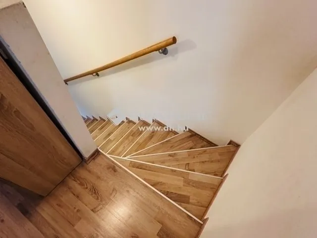 Eladó ház Üllő 72 nm