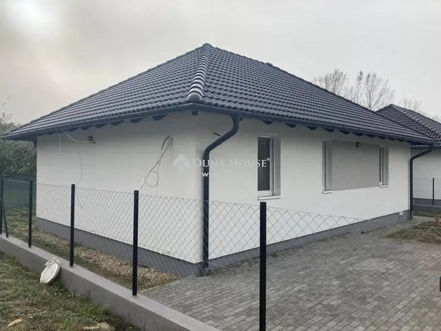 Eladó ház Üllő 86 nm