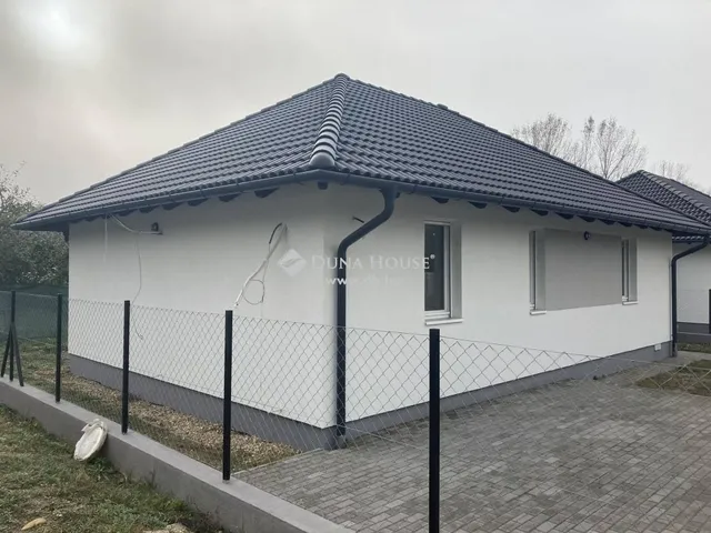 Eladó ház Üllő 86 nm