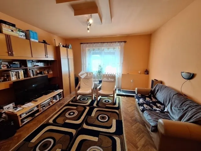 Eladó ház Budapest XVI. kerület 98 nm