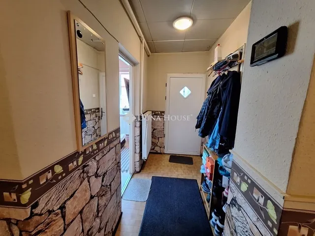 Eladó ház Budapest XVI. kerület 98 nm