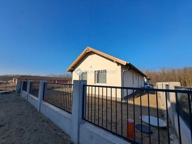 Eladó ház Vasad 107 nm