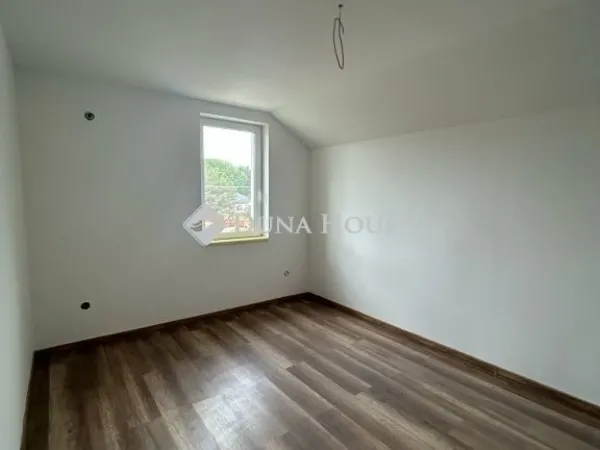 Eladó ház Vasad 112 nm