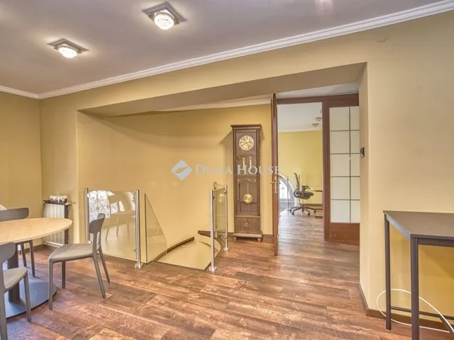 Kiadó kereskedelmi és ipari ingatlan Budapest II. kerület 121 nm