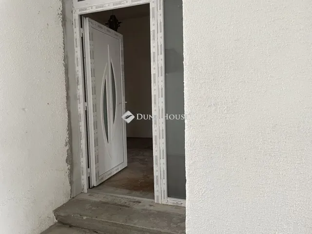 Eladó ház Budapest XVIII. kerület, Havanna lakótelep 67 nm