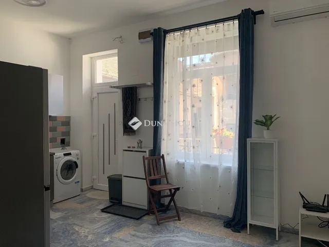 Eladó lakás Budapest VI. kerület 26 nm