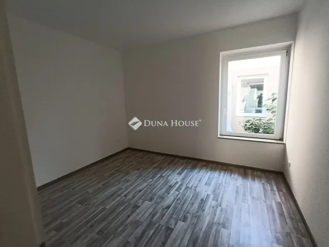 Eladó lakás Cegléd 51 nm