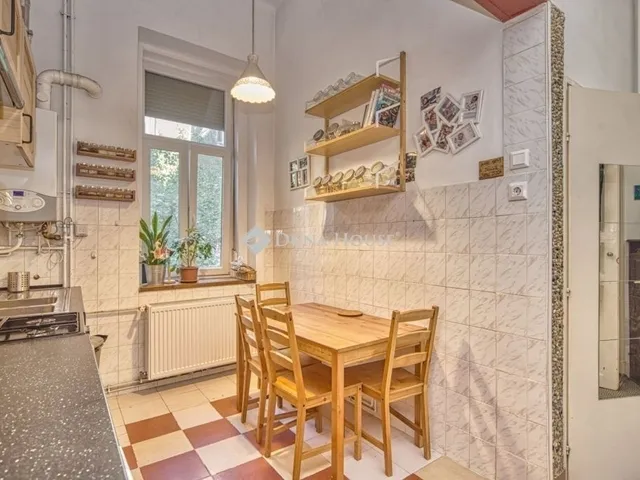 Eladó lakás Budapest VIII. kerület, II. János Pál pápa tér 69 nm