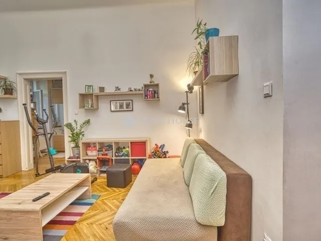Eladó lakás Budapest VIII. kerület, II. János Pál pápa tér 69 nm