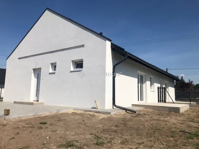 Eladó ház Felsőpakony 60 nm
