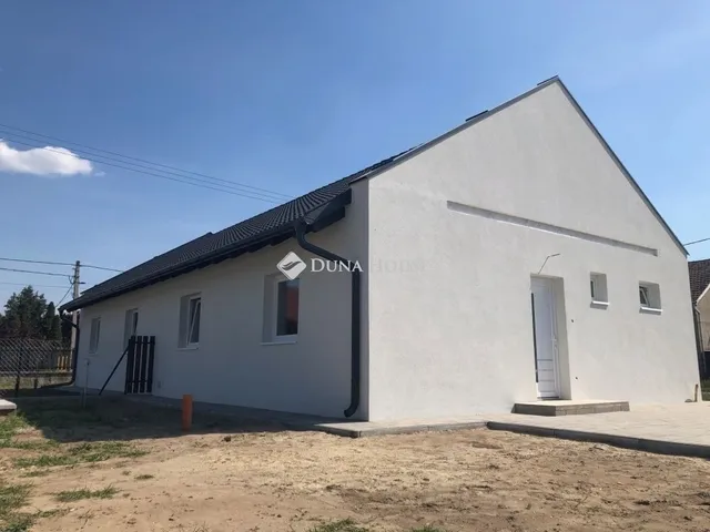 Eladó ház Felsőpakony 60 nm