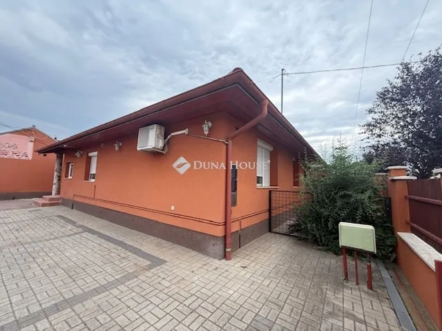 Eladó ház Vecsés 100 nm