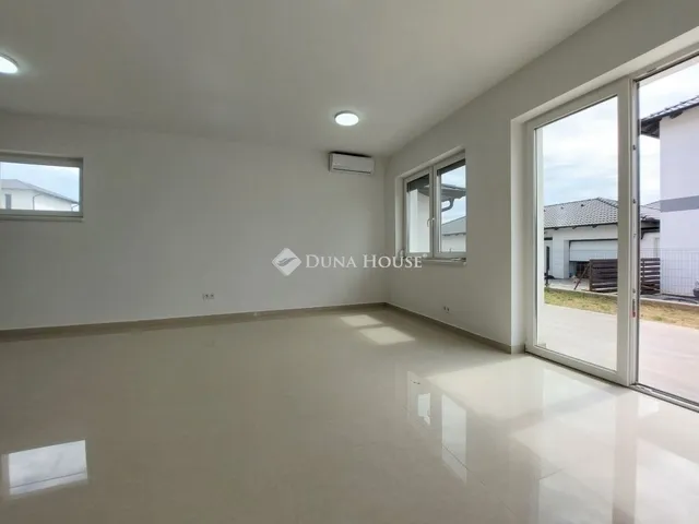 Eladó ház Budapest XVIII. kerület, Szemeretelep 98 nm